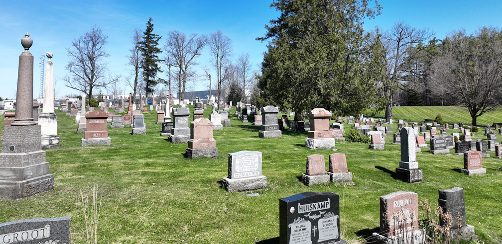 Crown Cemetery Facing North